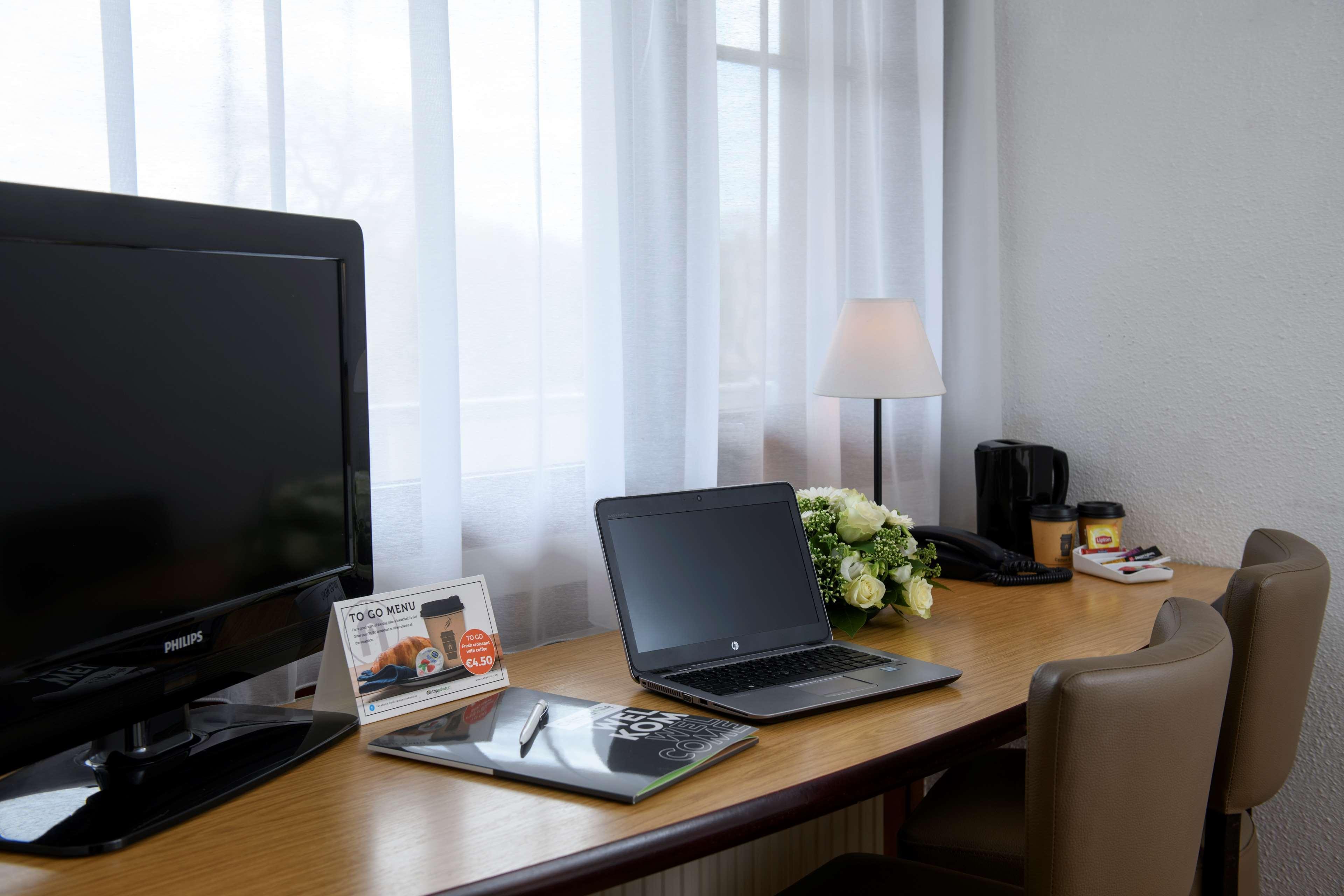 แคมพาไนล์ โฮเต็ล แอนด์ เรสเทอรองค์ รอทเทอร์แดม โอสท์ Hotel รอตเตอร์ดัม ภายนอก รูปภาพ